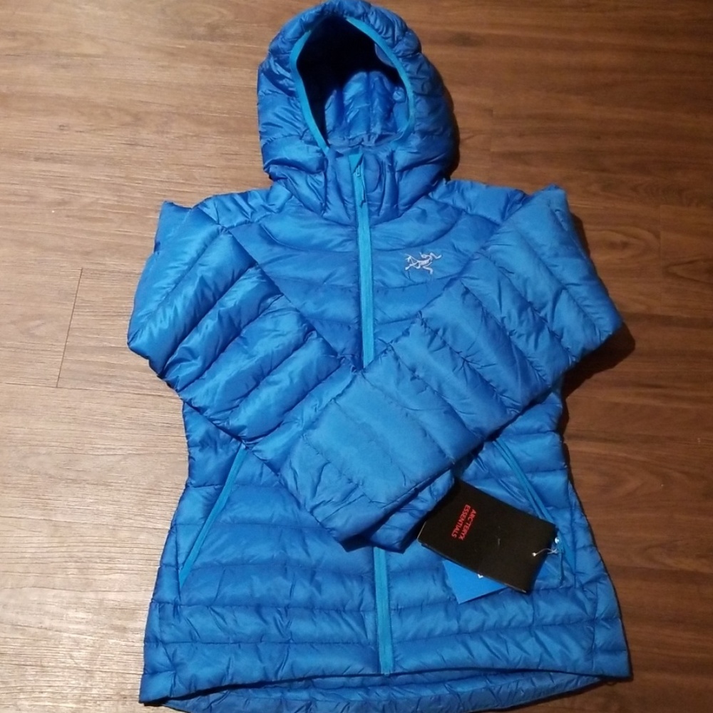 SOLD Arc'teryx Cerium LT hoodie